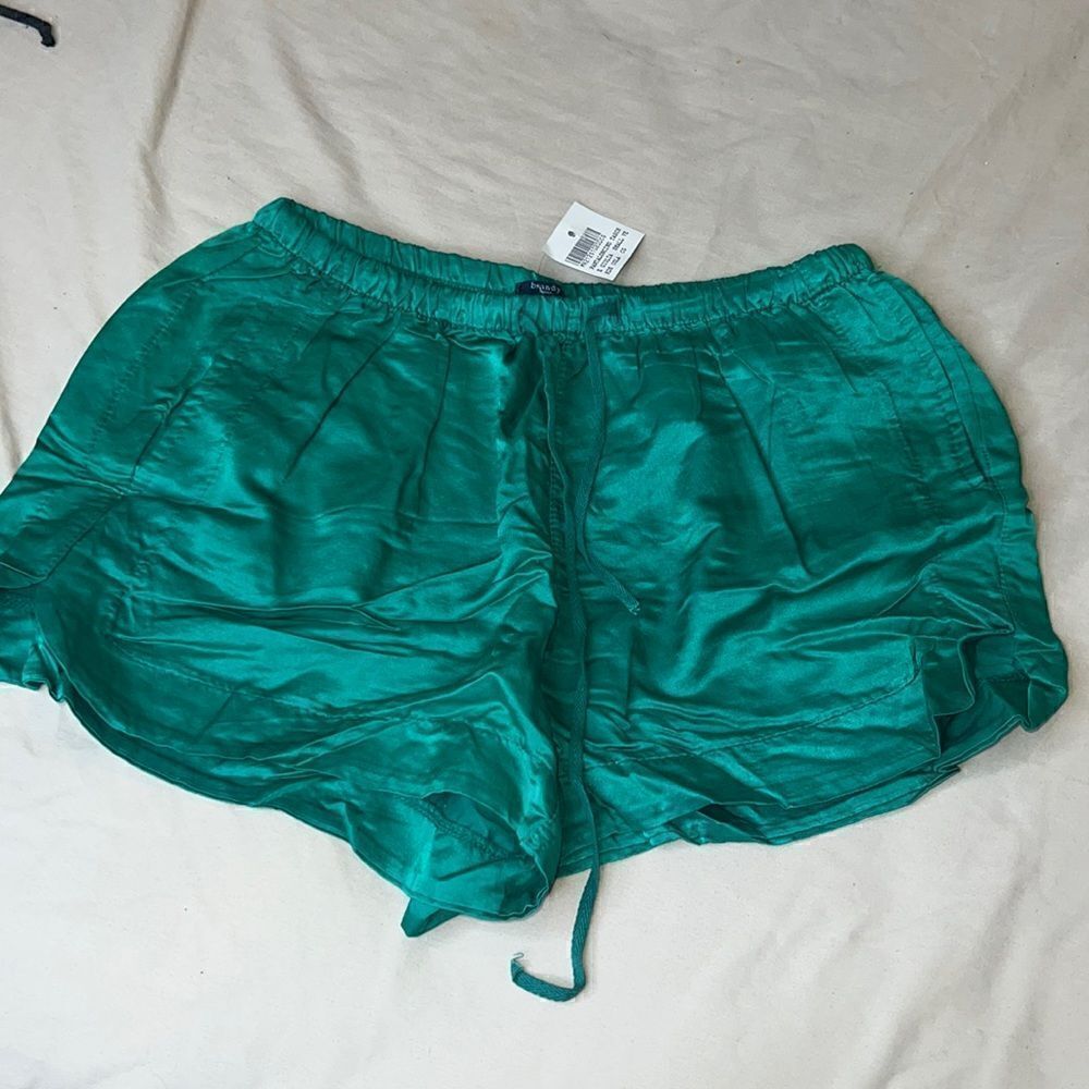 Royal green satin shorts with pockets one size fits all brandy melville new tags
